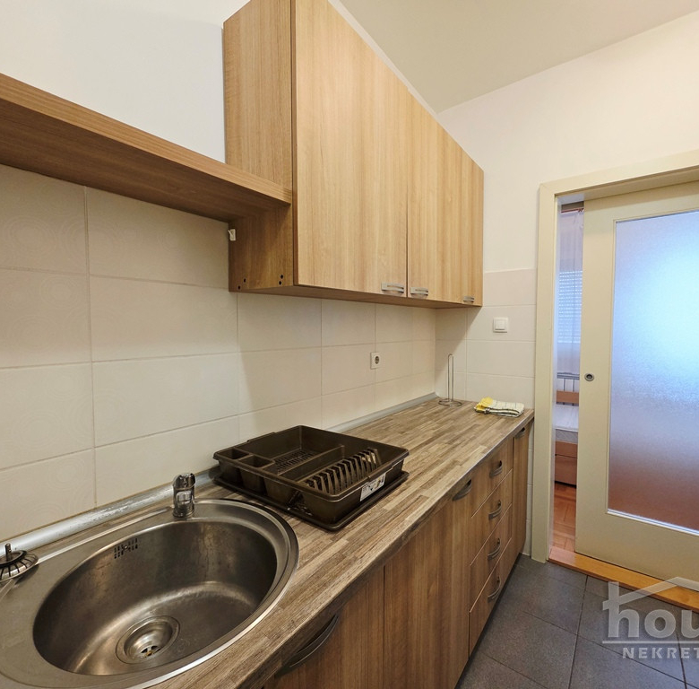 Stan Prodaja Novi Sad  42 m2