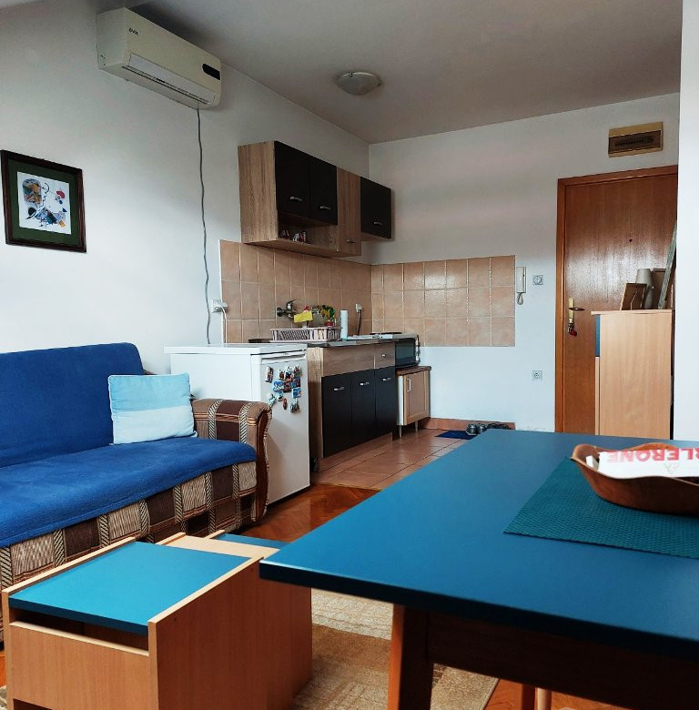 Stan Prodaja Novi Sad  27 m2