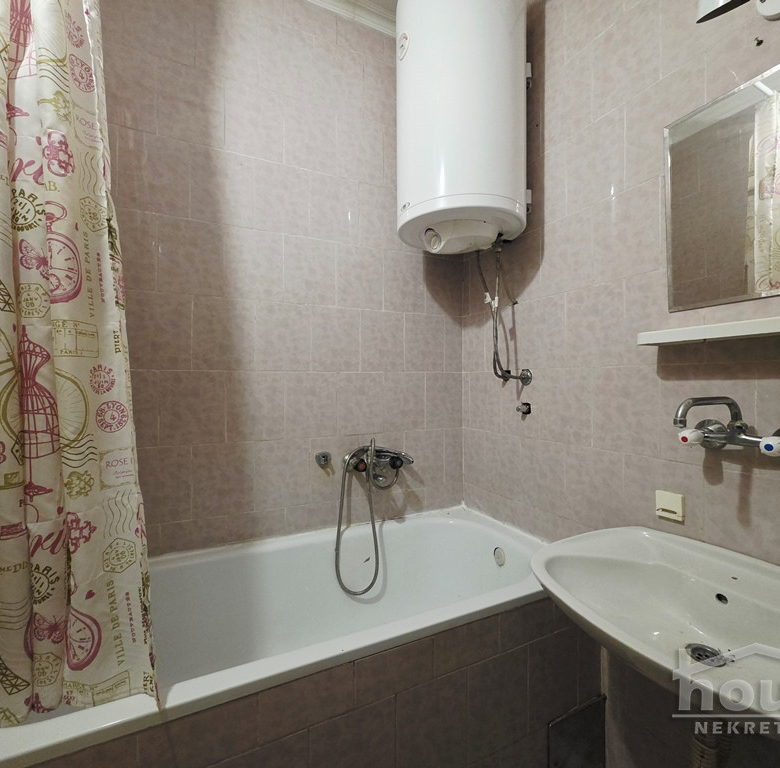 Stan Prodaja Novi Sad  32 m2