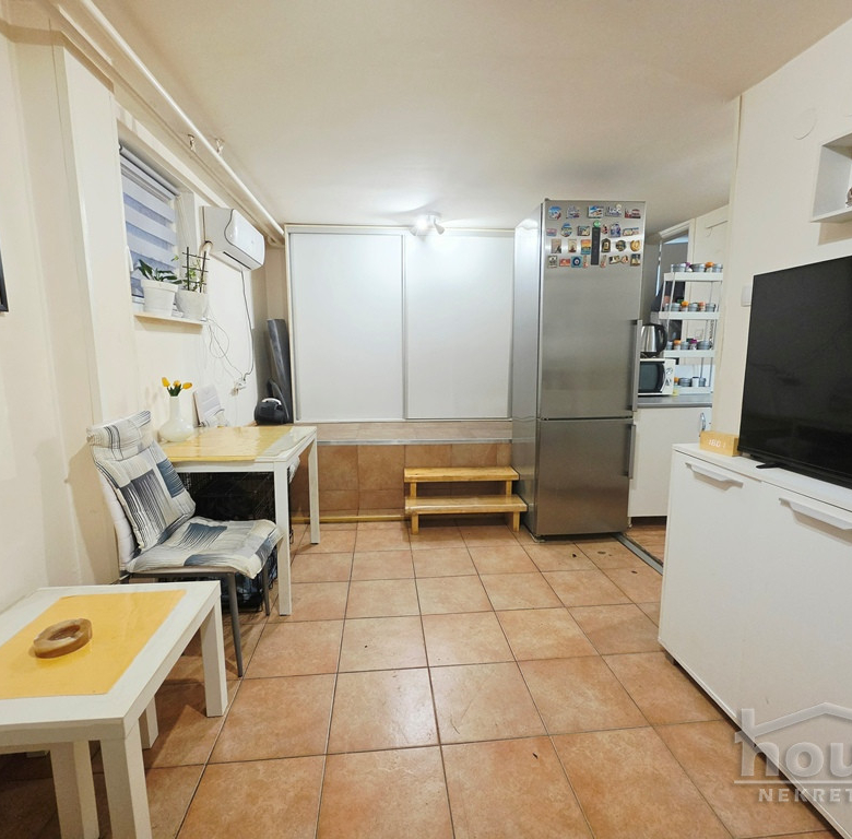 Stan Prodaja Novi Sad  30 m2