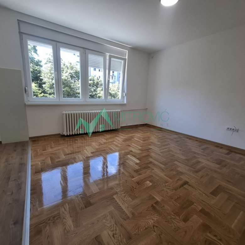 Stan Prodaja Novi Sad  49 m2