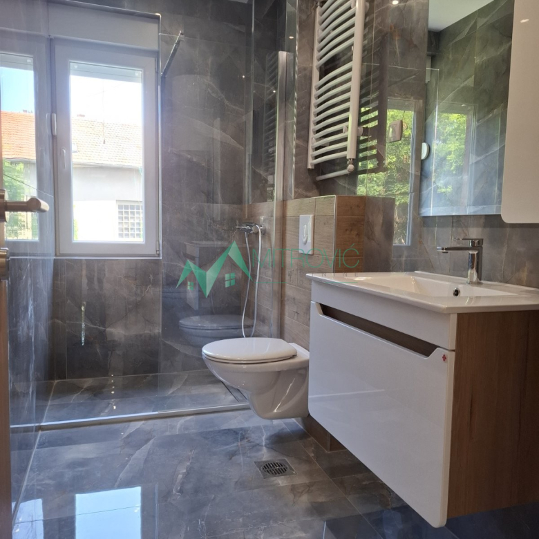 Stan Prodaja Novi Sad  49 m2