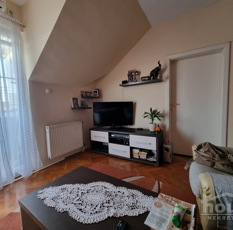 Stan Prodaja Novi Sad  65 m2