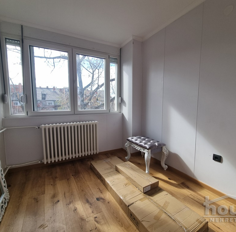 Stan Prodaja Novi Sad  74 m2