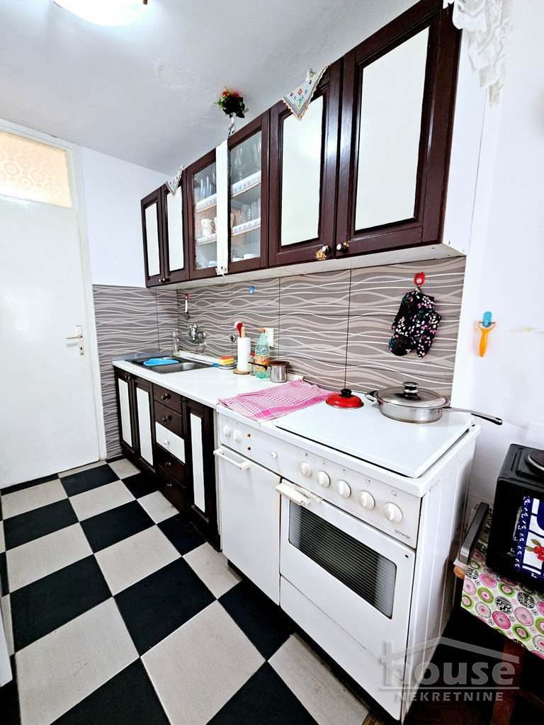 Trosoban stan na prodaju, Novo Naselje, Novi Sad, 69m², 171.000 €