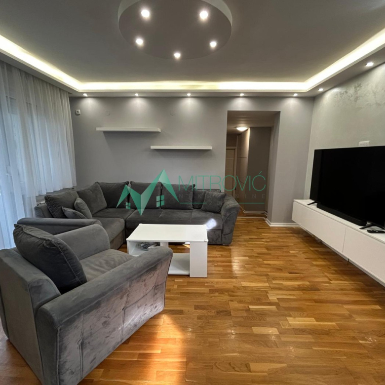 Stan Prodaja Novi Sad  67 m2