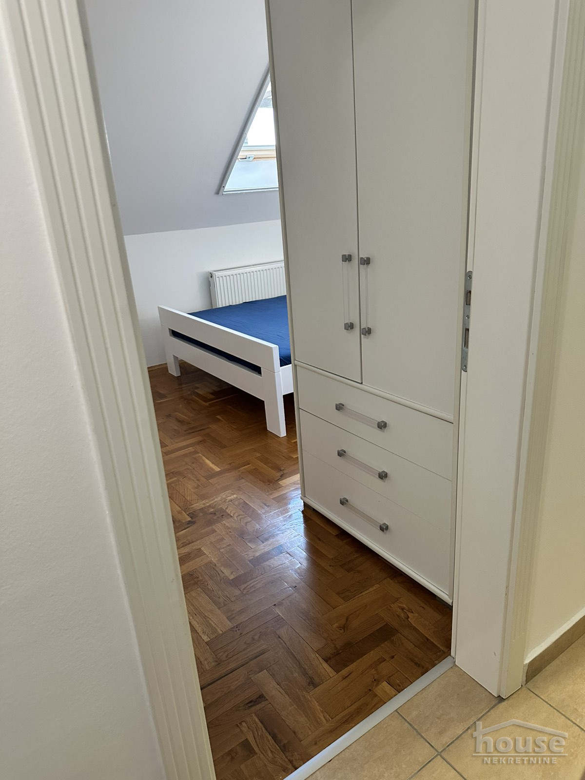 stanovi-2-5-re-sajam-1101444-4glmr Dvoiposoban stan na prodaju, Sajmište, Novi Sad, 43m², 4. sprat, 130.000 €