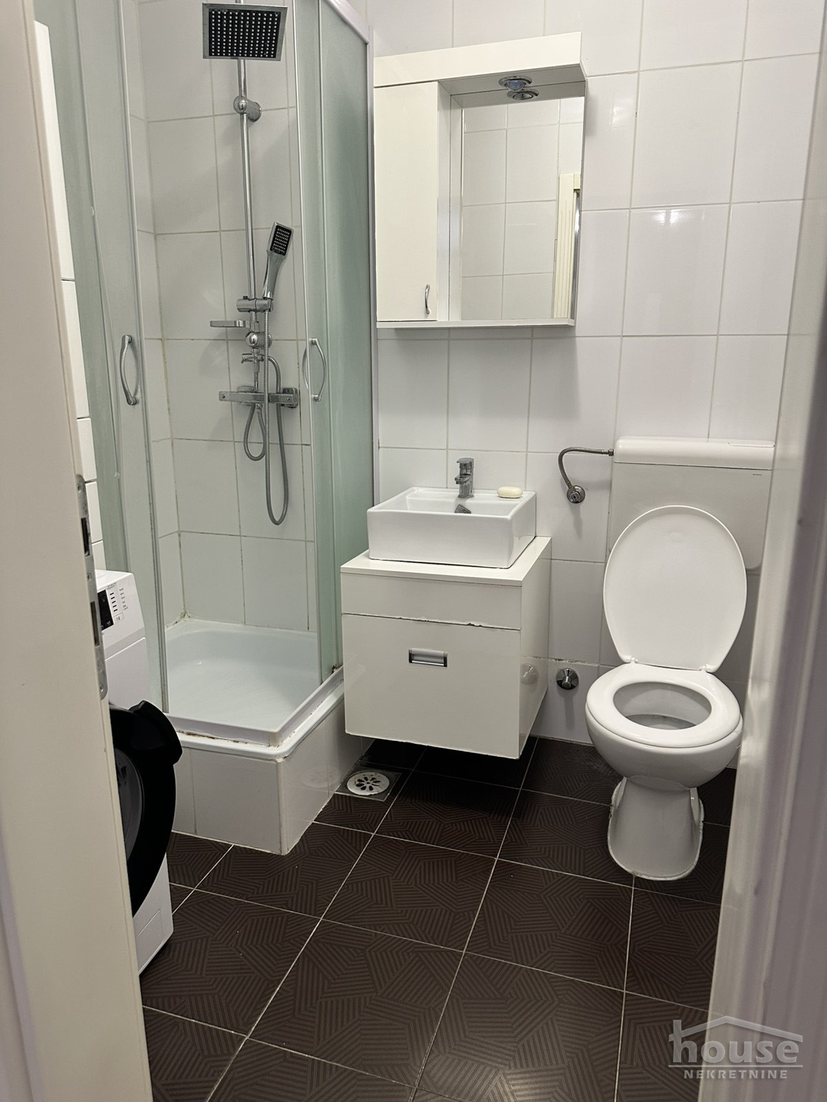 stanovi-2-5-re-sajam-1101444-lsecs Dvoiposoban stan na prodaju, Sajmište, Novi Sad, 43m², 4. sprat, 130.000 €