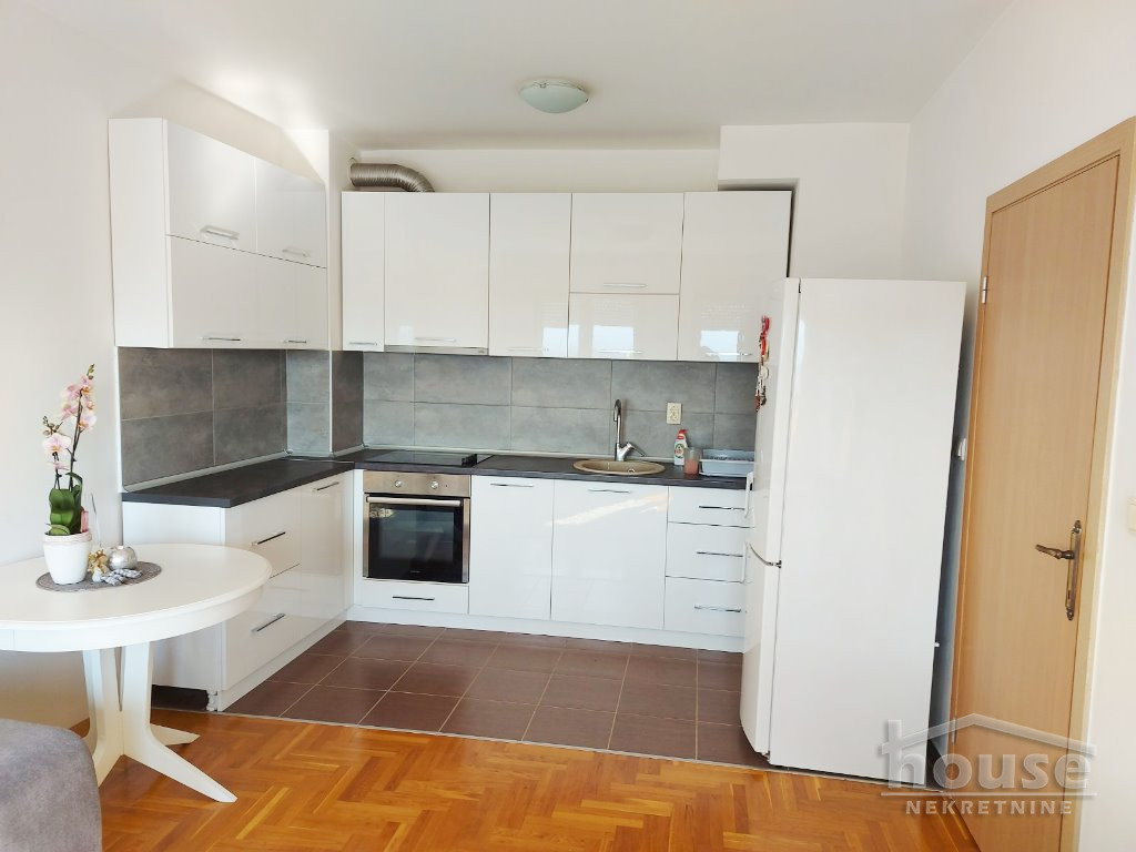 Stan Prodaja Novi Sad  49 m2