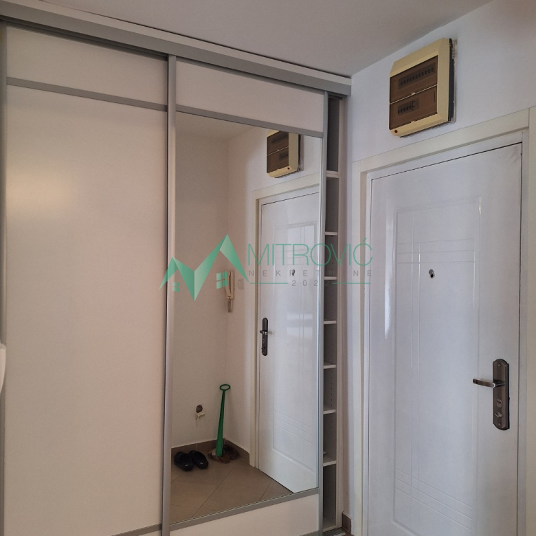 Stan Prodaja Novi Sad  64 m2