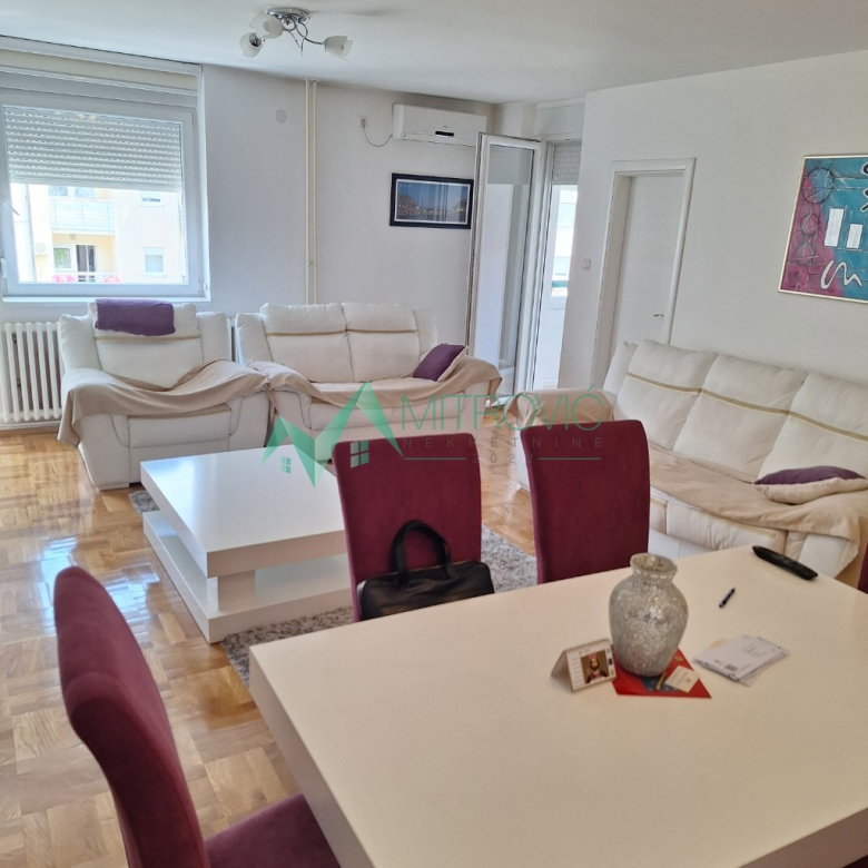 Stan Prodaja Novi Sad  64 m2