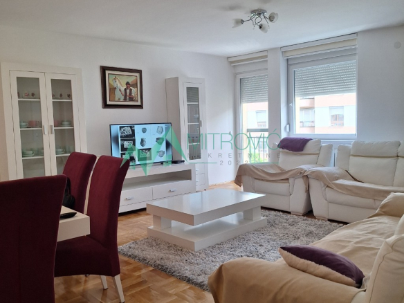 Stan Prodaja Novi Sad  64 m2