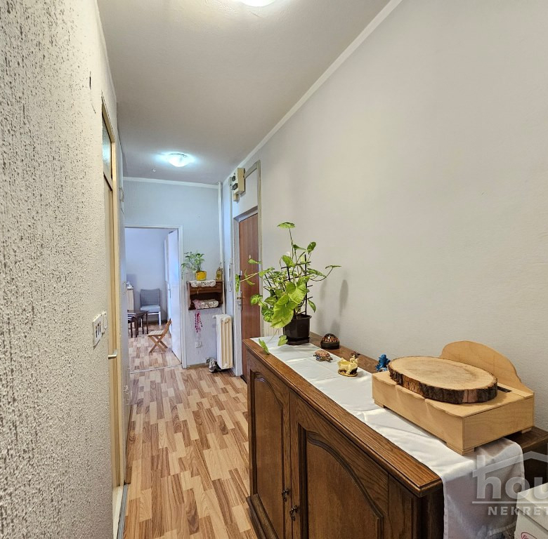 Stan Prodaja Novi Sad  63 m2