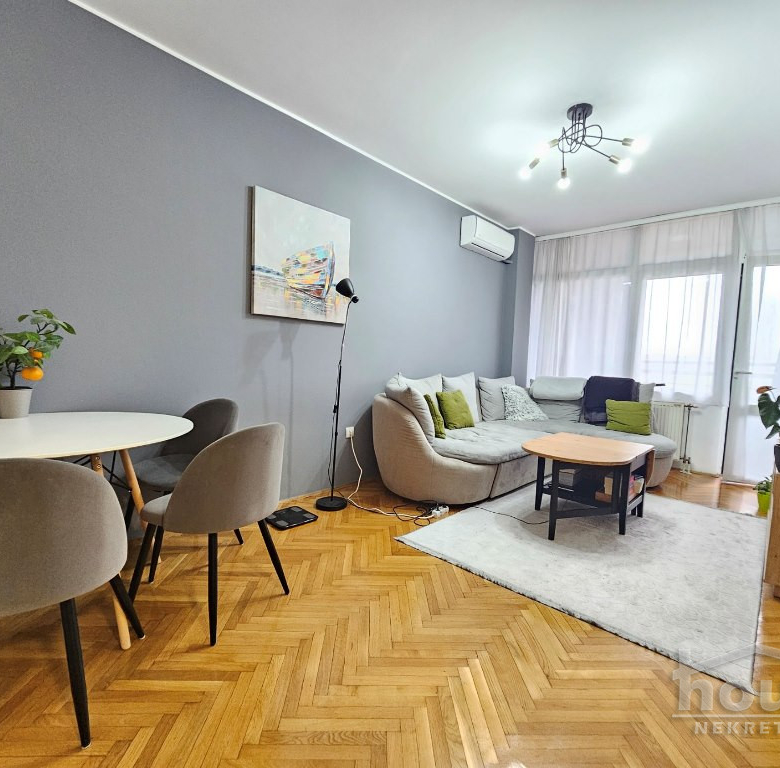 Stan Prodaja Novi Sad  49 m2