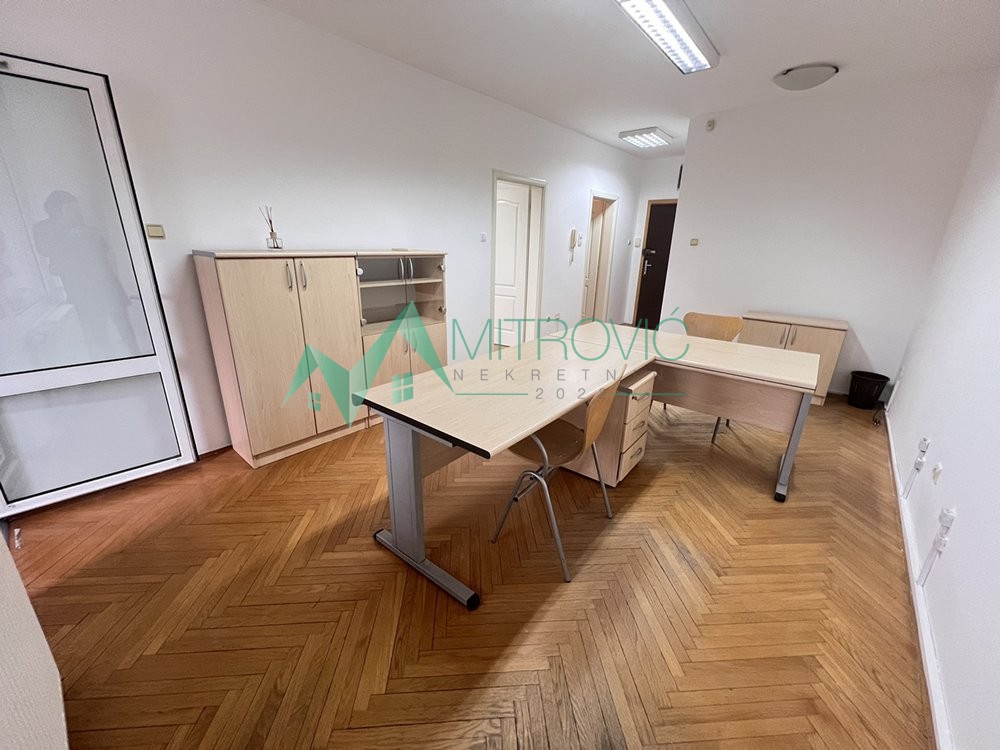 stanovi-2-re-bulevar-osloboDJenja-1001828-ct8cn Dvosoban stan na prodaju, Bulevar Oslobođenja, Novi Sad, 46m², 146.260 €
