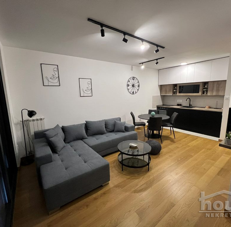 Stan Prodaja Novi Sad  48 m2