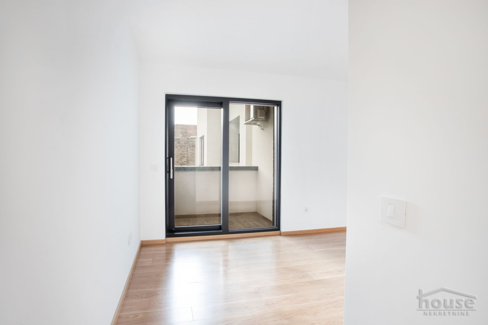 Dvosoban stan na prodaju, Centar, Novi Sad, 50m², 2. sprat, 235.870 €