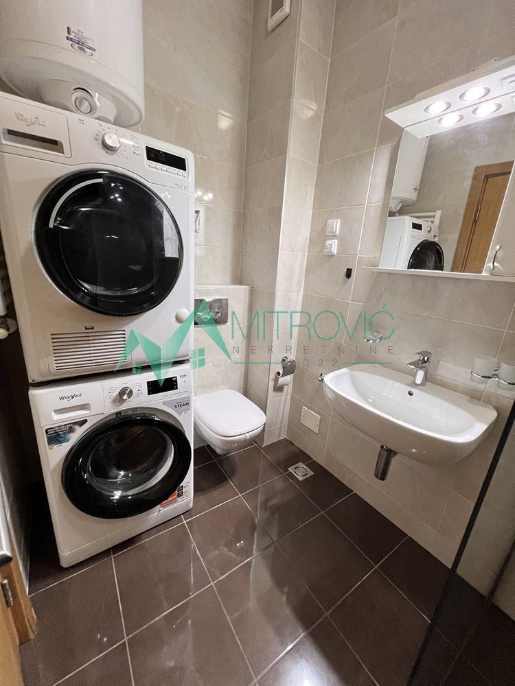 Dvosoban stan na prodaju, Centar, Novi Sad, 52m², 214.240 €