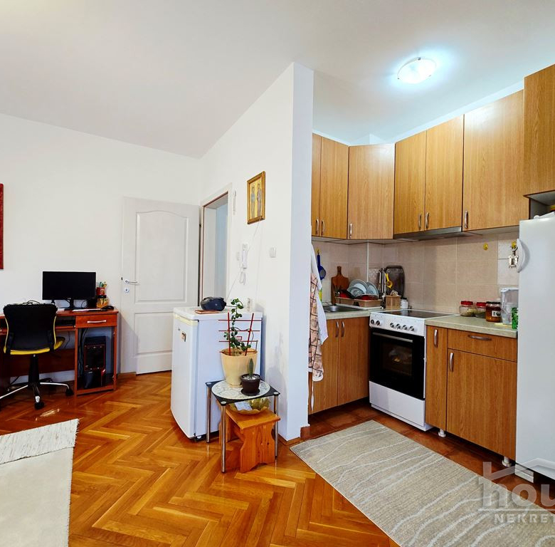 Stan Prodaja Novi Sad  45 m2