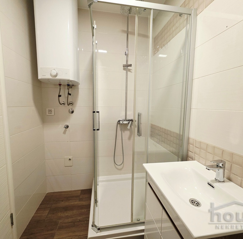 Stan Prodaja Novi Sad  40 m2