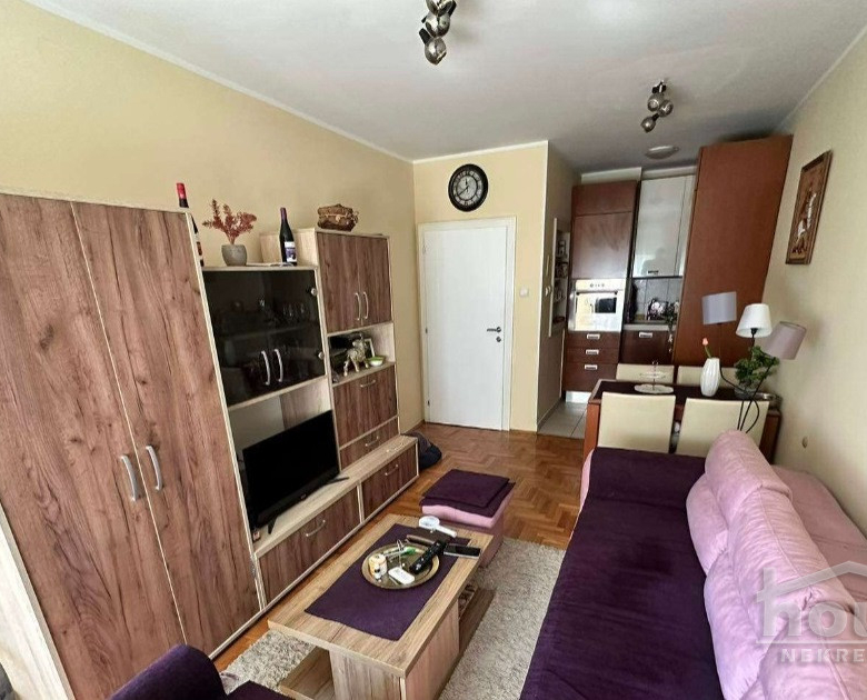 Stan Prodaja Novi Sad  41 m2