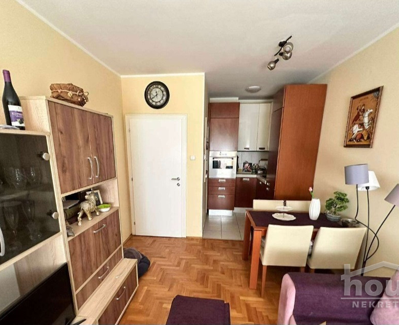 Stan Prodaja Novi Sad  41 m2