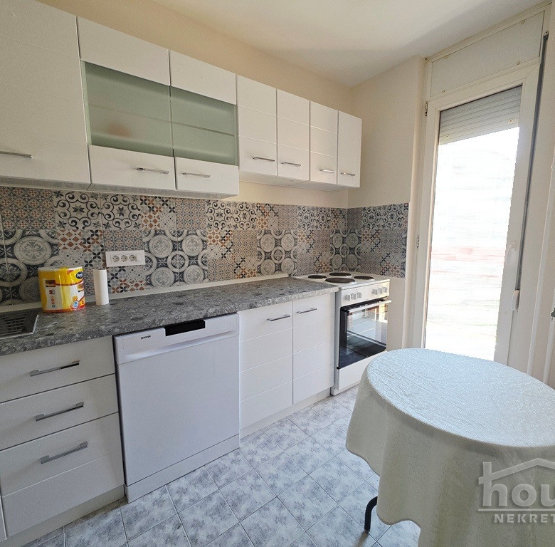 Stan Prodaja Novi Sad  60 m2