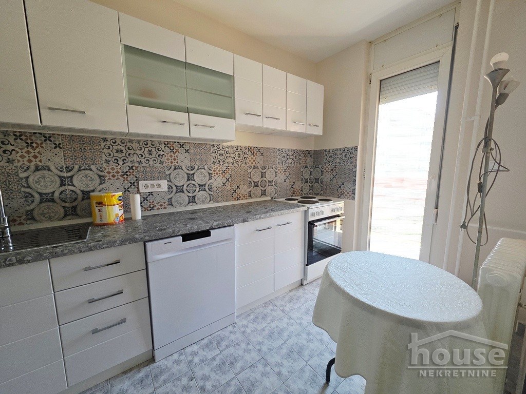 Stan Prodaja Novi Sad  60 m2