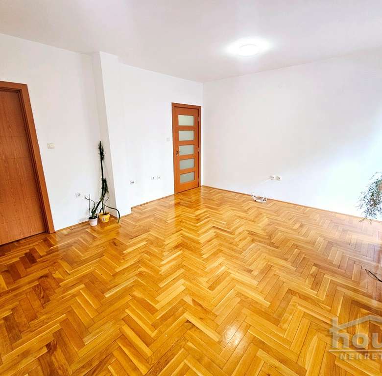Stan Prodaja Novi Sad  67 m2