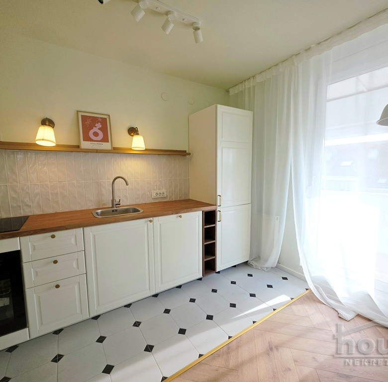 Stan Prodaja Novi Sad  49 m2