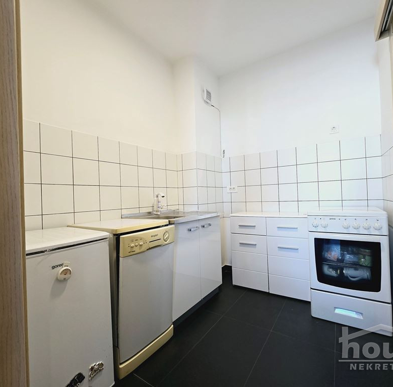 Stan Prodaja Novi Sad  66 m2