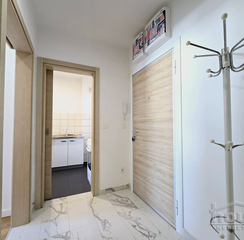 Stan Prodaja Novi Sad  66 m2