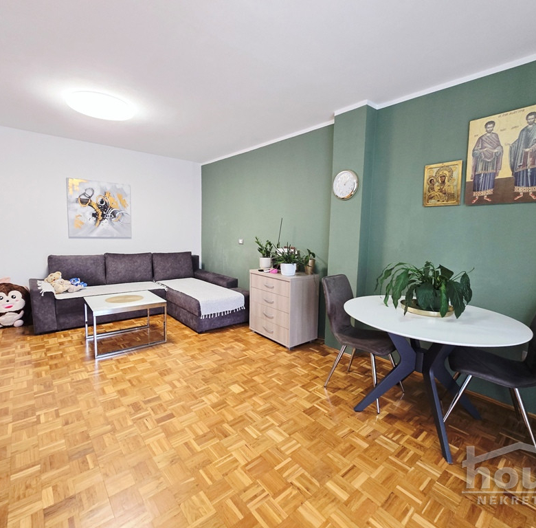 Stan Prodaja Novi Sad  55 m2