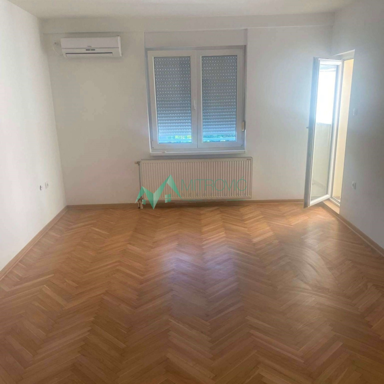 Stan Prodaja Novi Sad  40 m2