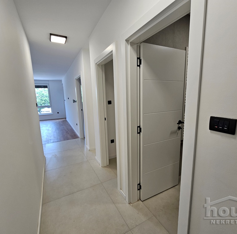 Stan Prodaja Novi Sad  52 m2