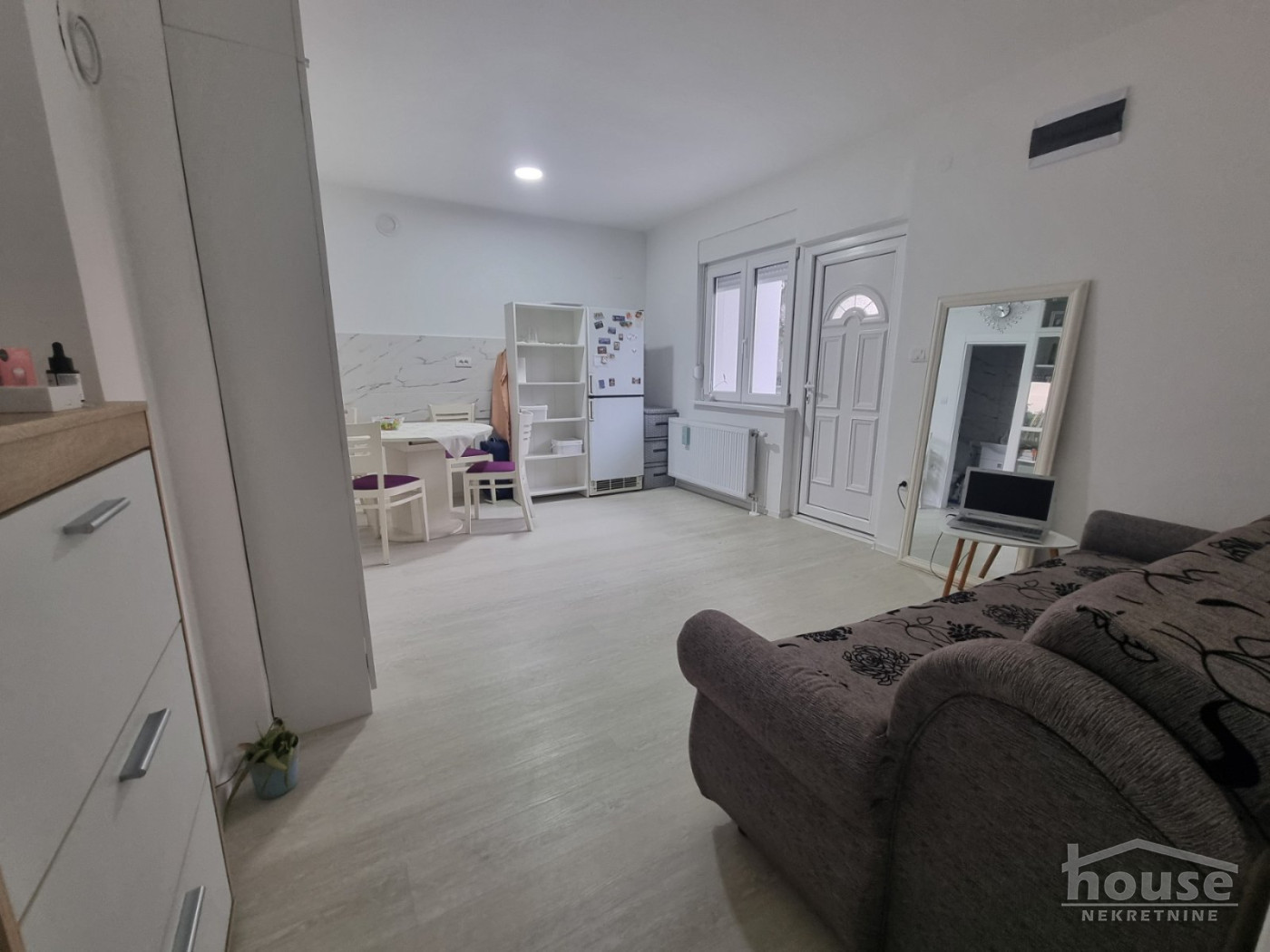Stan Prodaja Novi Sad  51 m2