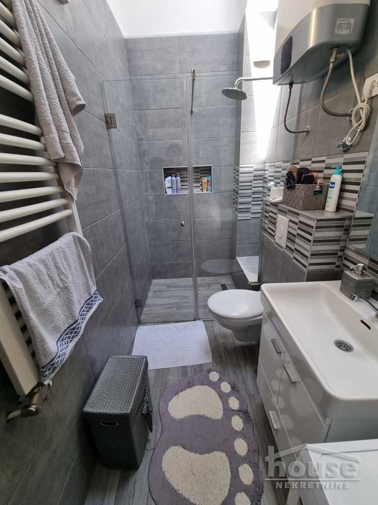 stanovi-3-5-dx-bulevar-1100936-jd956 Troiposoban stan na prodaju, Centar, Novi Sad, 77m², 198.800 €