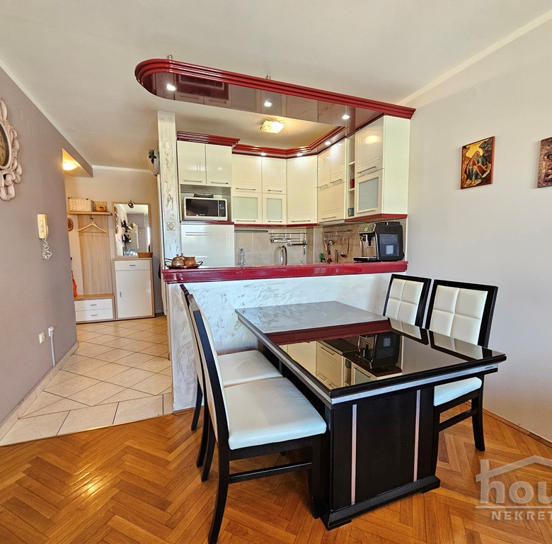 Stan Prodaja Novi Sad  80 m2