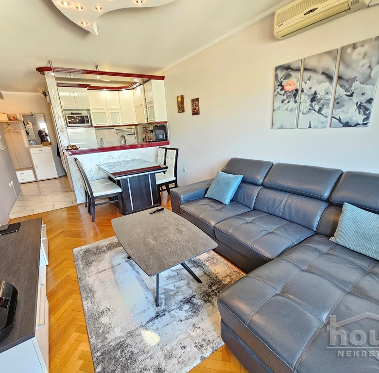 Stan Prodaja Novi Sad  80 m2