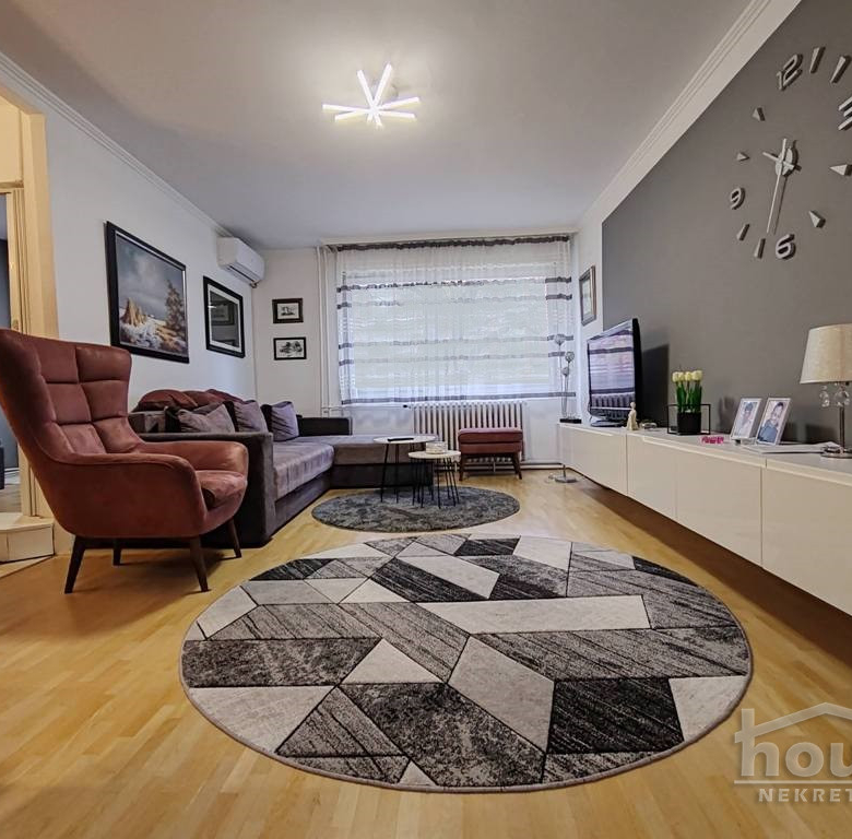 Stan Prodaja Novi Sad  70 m2
