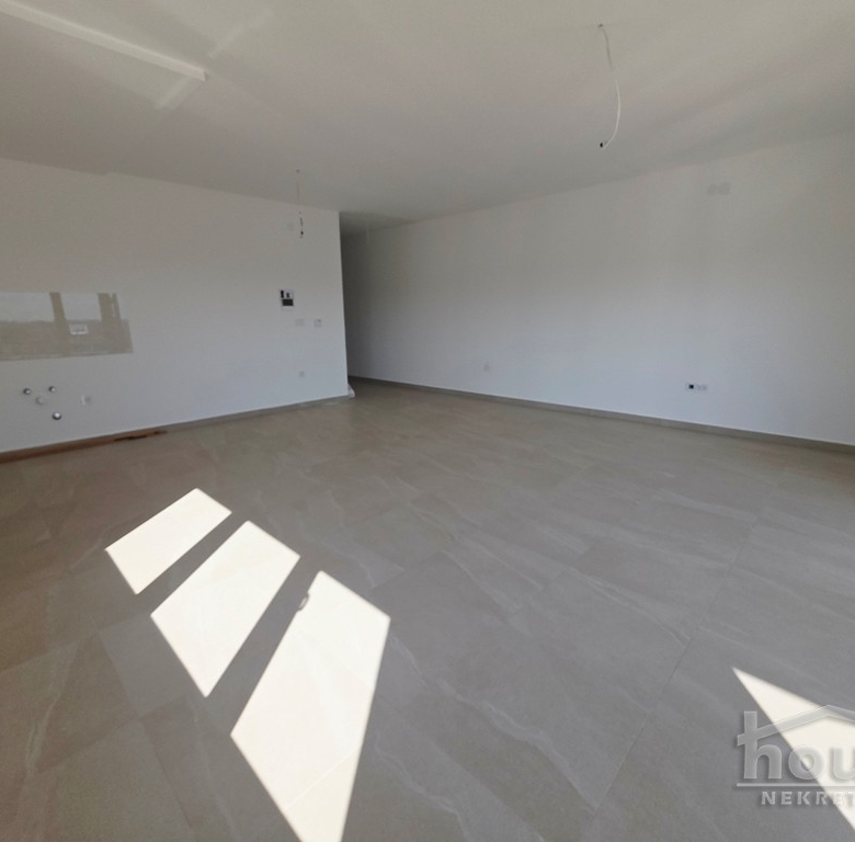 Stan Prodaja Novi Sad  93 m2