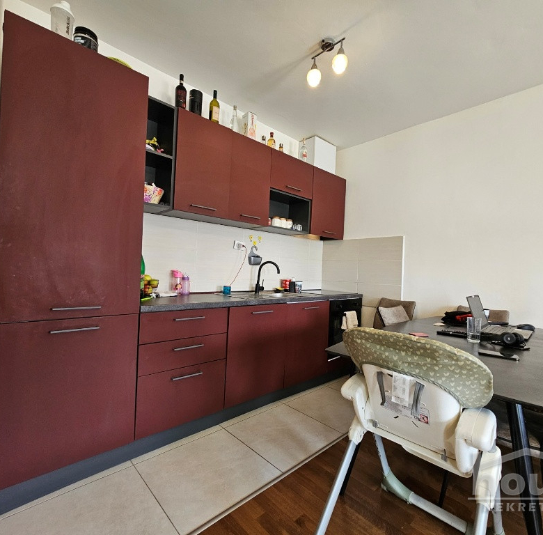 Stan Prodaja Novi Sad  75 m2