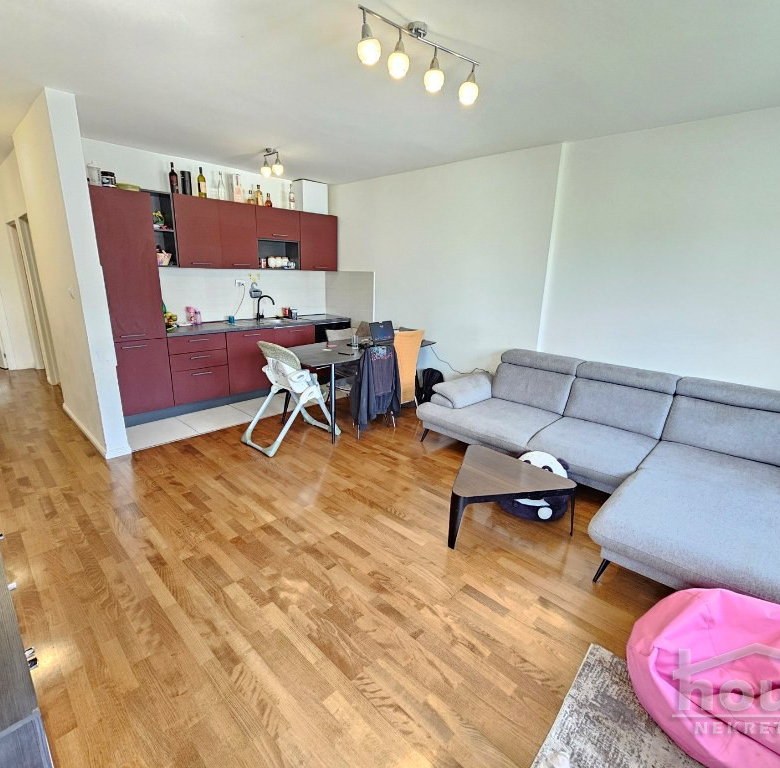 Stan Prodaja Novi Sad  75 m2