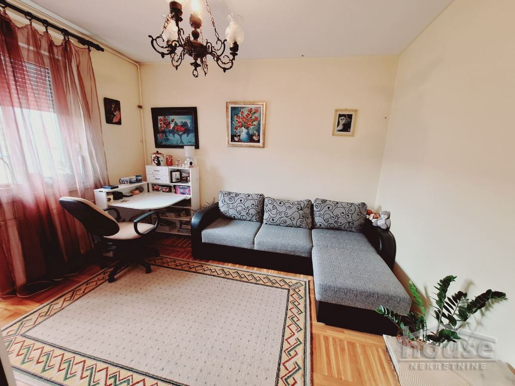 stanovi-3-5-re-bulevar-1062856-degdg Troiposoban stan na prodaju, Bulevar Oslobođenja, Novi Sad, 80m², 5. sprat, 208.000 €