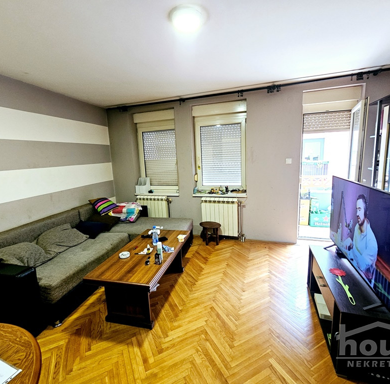 Stan Prodaja Novi Sad  90 m2