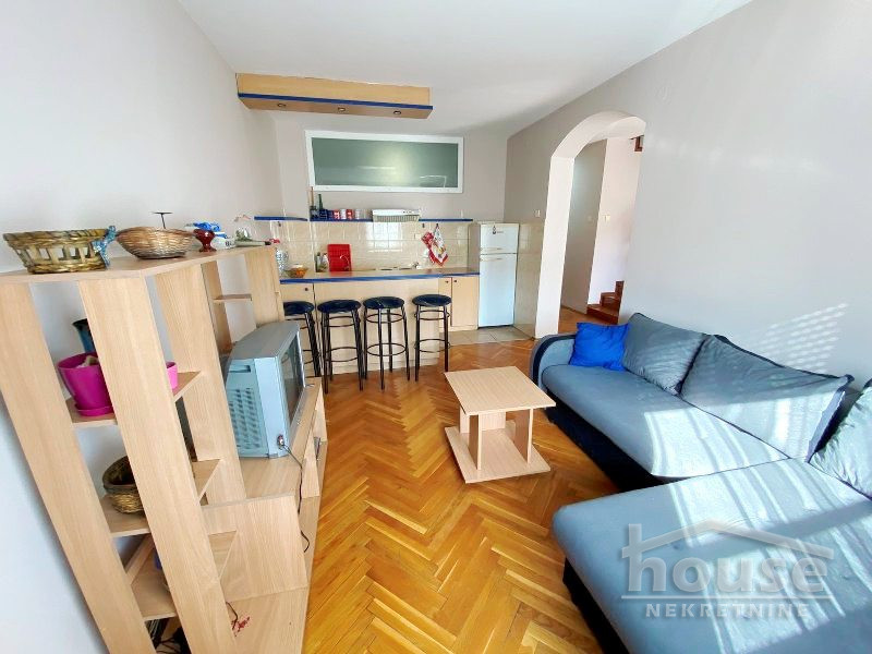 Troiposoban stan na prodaju, Cara Dušana, Novi Sad, 67m², 5. sprat, 150.000 €