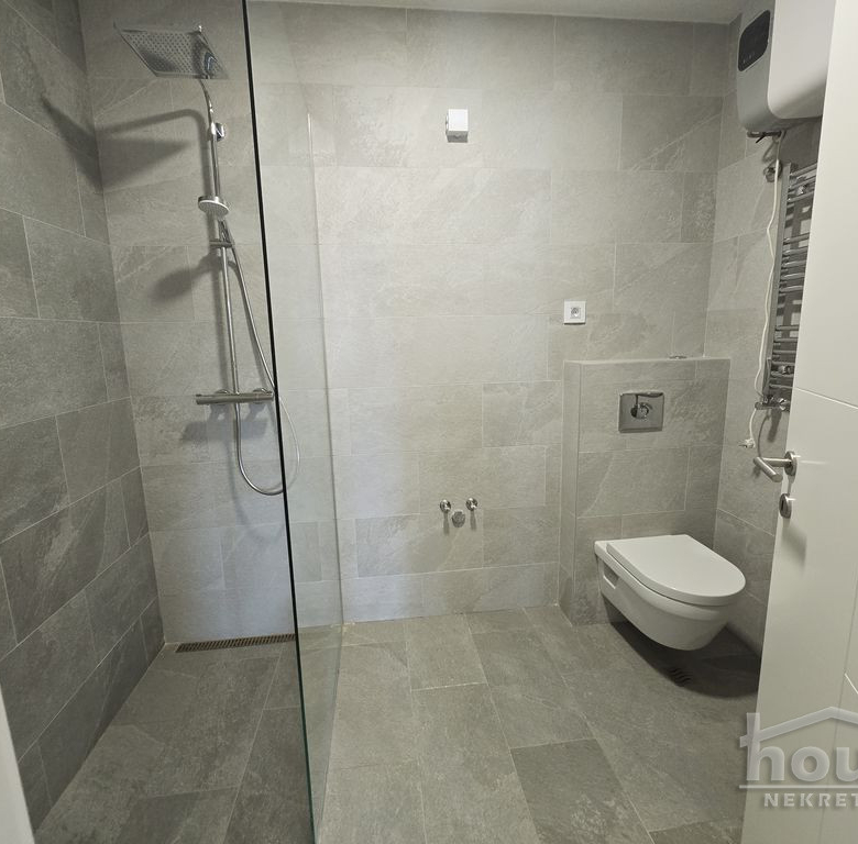 Stan Prodaja Novi Sad  86 m2