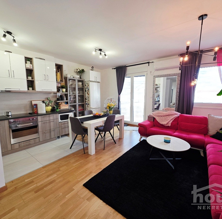 Stan Prodaja Novi Sad  72 m2