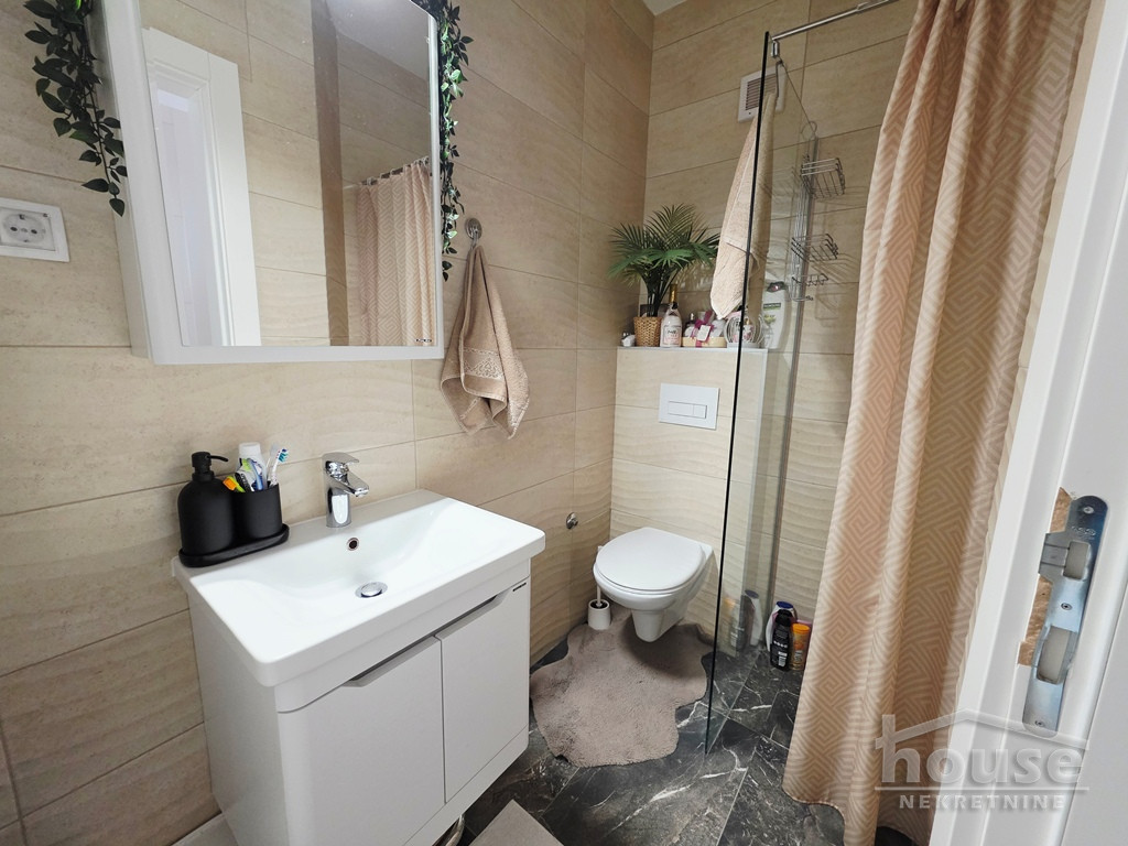 stanovi-3-5-re-lipov-gaj-1102515-nnuio Troiposoban stan na prodaju, Lipov Gaj, Novi Sad, 72m², 1. sprat, 144.000 €