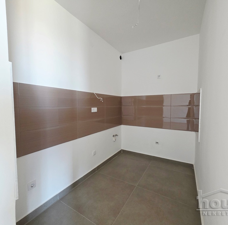 Stan Prodaja Novi Sad  80 m2